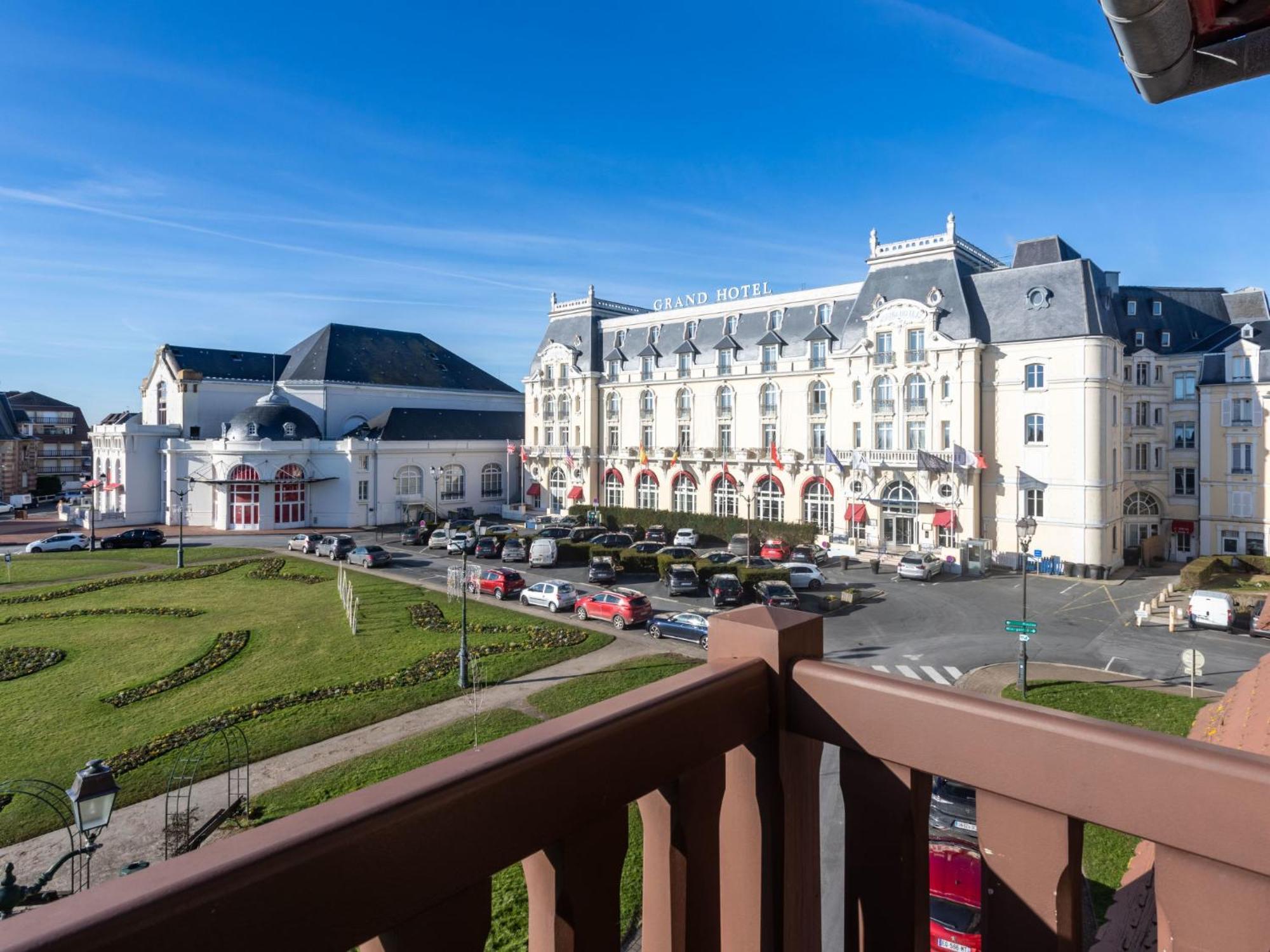 Apartment Le Normandie Home By Interhome Cabourg Exterior photo